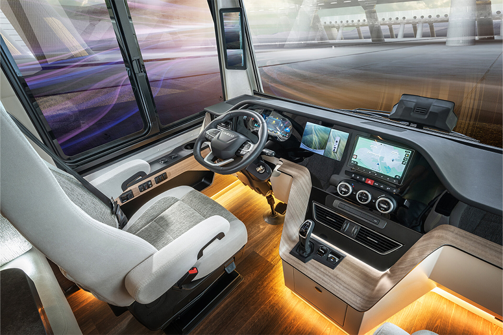 Unglaubliche Ausstattung, unglaublicher Komfort. Ein Blick auf den Fahrerbereich im Concorde Carver.