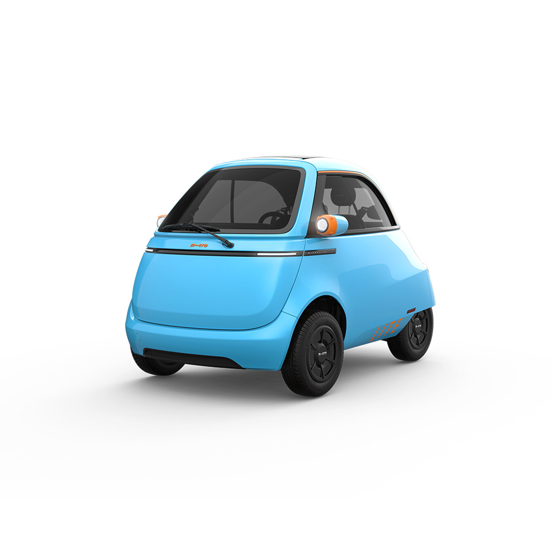 Kompaktes Microlino Lite Micro Car in hellblau von schräg vorne.