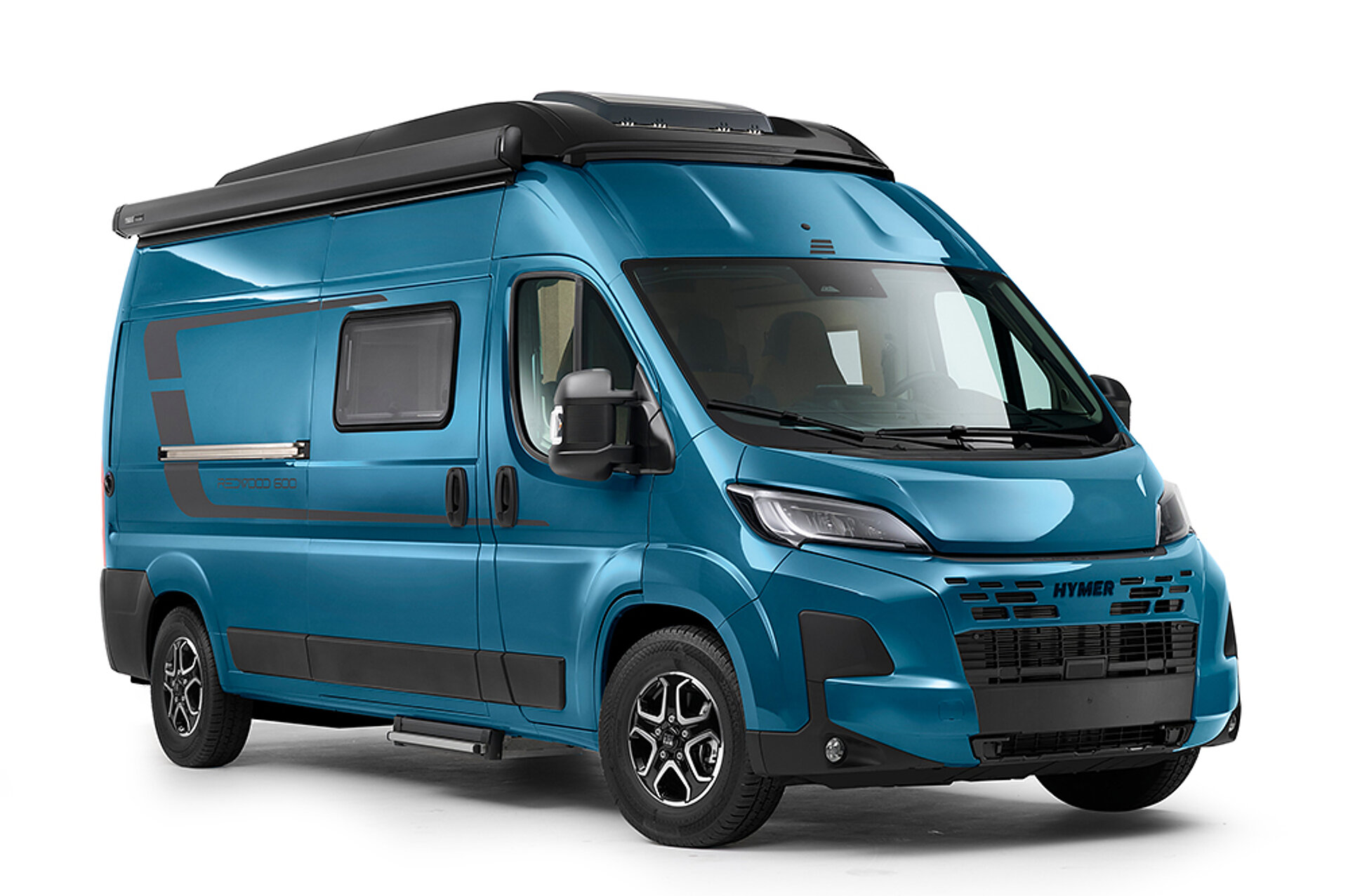 Freigestellte Ansicht eines HYMER Redwood Camper Vans.
