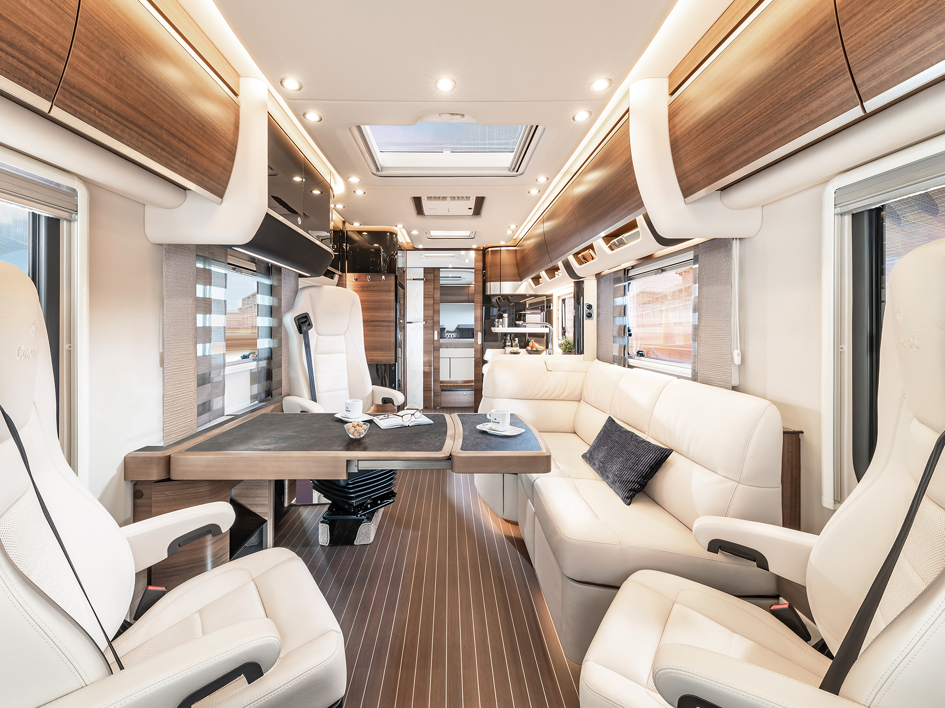 Der Sitzbereich im Concorde Charisma in der exklusiven schafferEdition.